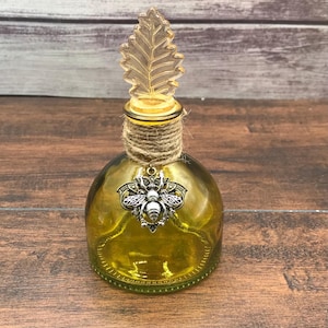 Small Bee Vase, Yellow Bee bottle, decorated bee vase, bee decor, Glass vase, Bee home decor, Save the Bees, thinking of you gift ,decore