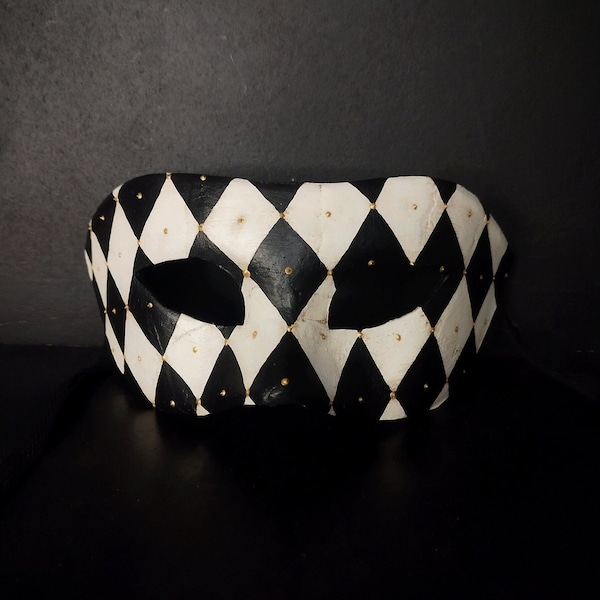 Schwarz & Weiß Masquerade Maske. Handgemachte venezianische Papiermaché-Maske