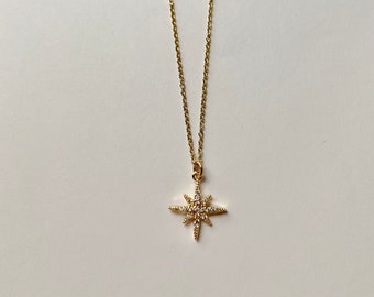 Pendentif « étoile du nord  »  / golden jewellery / gold necklace / fine jewellery / style minimal /fine jewelry / gold filled