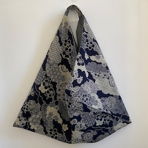 AZUMA bag in traditional Japanese fabric / origami bag/patchwork bag/eco bag /tote bag