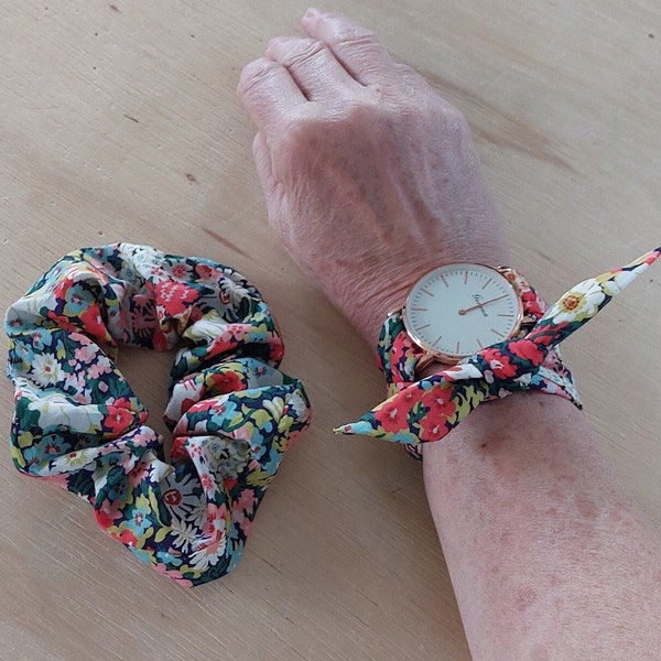 Montre foulard et chouchou scrunchie Montre femme Liberty Montre tissu femme et chouchou tissu  Cadeau de Noel Femme