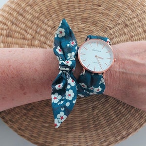 Montre femme à nouer bracelet tissu Liberty Mitsi bleu image 1