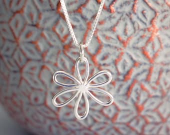 Sterling Silver Daisy Charm Necklace, FREE SHIPPING, Open Petal Simple Flower Floral Jewelry, Bridesmaids, Flower Girl, Valentine's Day Gift