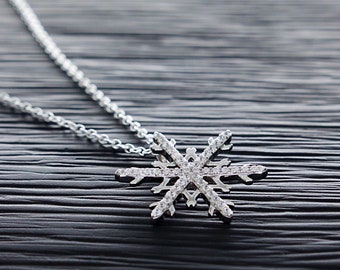 Collana vintage in argento sterling con ciondolo a forma di fiocco di neve in zirconi cubici - Italia