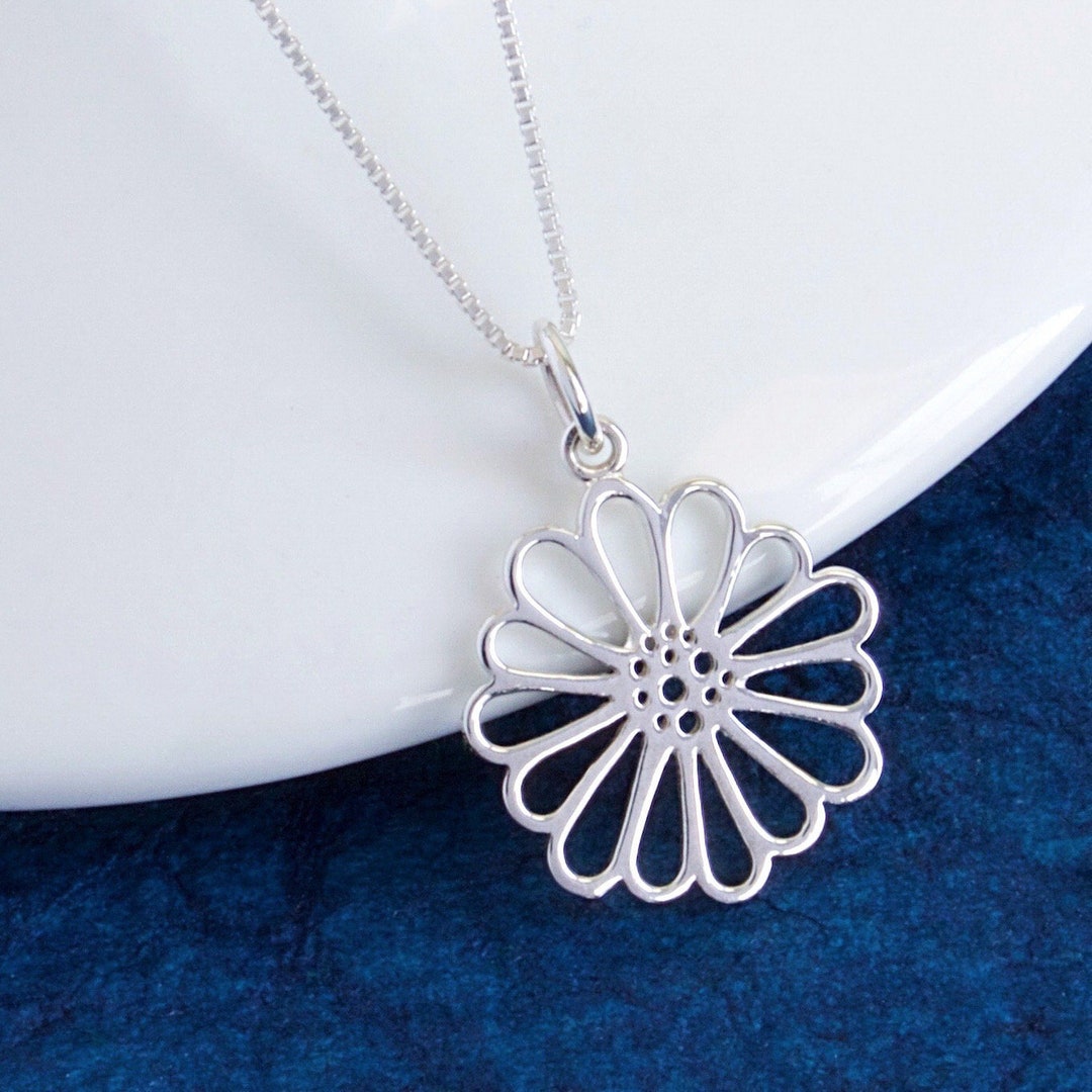 デンマーク◇41cmシルバーネックレス◇デイジーフラワー◇ゴールド◇アンティーク デンマーク◇41cmシルバーネックレス◇デイジーフラワー◇ゴールド