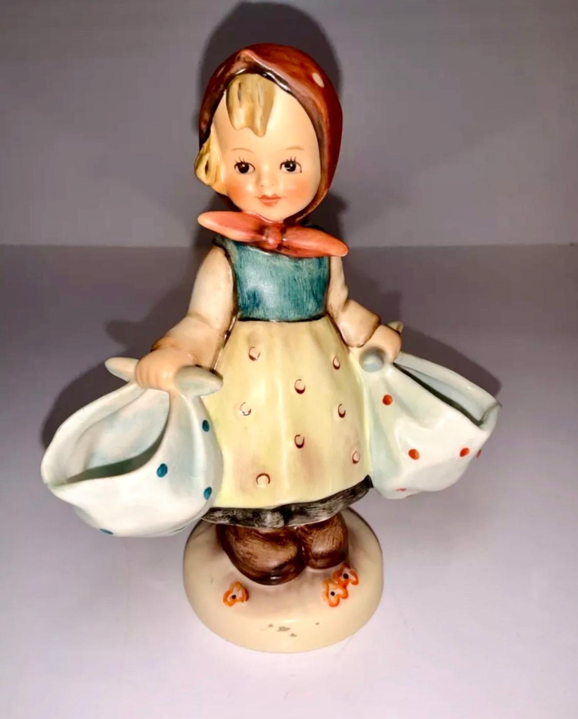 Vintage Goebel Hummel Figurine Mothers's Darling #175, W. Germany