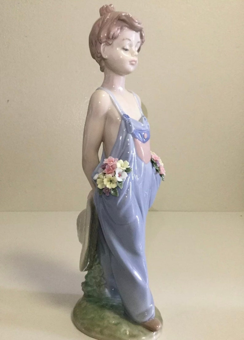Vintage Lladro Pocket Full of Wishes Collectors Society Figurine 7650