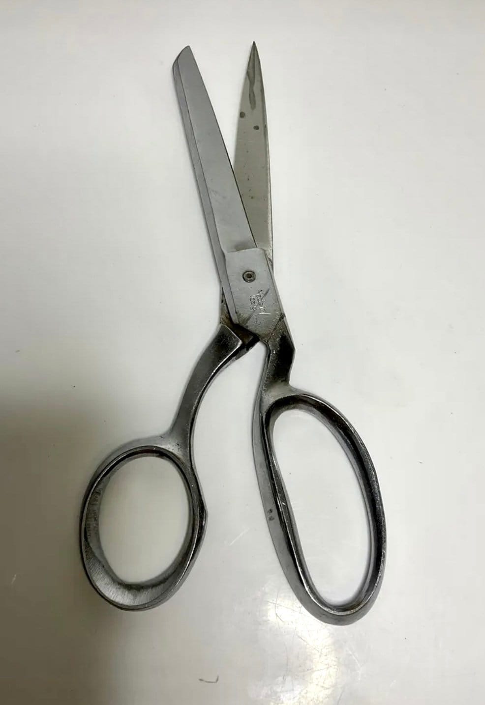 Best Professional Fabric Scissors, Shears Sewing Quilting Embroidery  Dressmaking Fiskars 8 Inch Forged Scissors 
