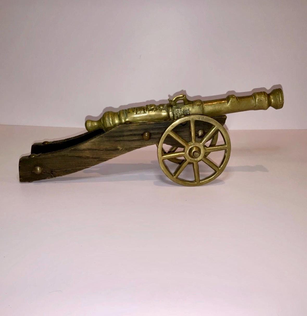 Antique Decor Non Firing Bronze Brass Wood Wheels Base Moving