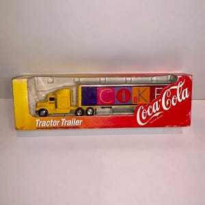 New  Ertl 1997 Coca-Cola Tractor-Trailer 1/64 Scale Die-Cast