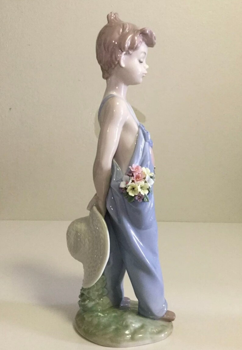 Vintage Lladro Pocket Full of Wishes Collectors Society Figurine 7650