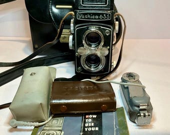 Vintage Yashica 635 TLR Camera Kit With Case Flash 35mm Adapter Manual Japan