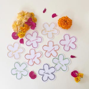 Bunte Blumen-Tischkarten, Hochzeits-Tischkarten, Party-Tischkarten, Hen's Party-Tischkarten, handgeschriebene Kalligraphie, blumenförmige Karten
