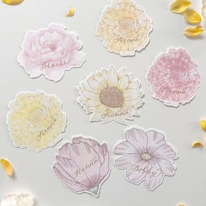 Mix van 7 bloem plaatskaarten, gepersonaliseerde feestkaartjes, pastelkleurige plaatskaartjes bruiloft, plaatskaartje vrijgezellenfeest, tuin bruiloft plaatskaartjes