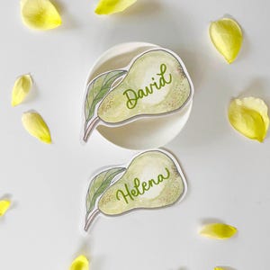 Plaatskaarten peer, gepersonaliseerde kinderfeestje plaatskaart, fruit plaatskaarten, vrijgezellenfeest plaatskaarten, zomerfruit plaatskaarten, leuke naamkaartjes,