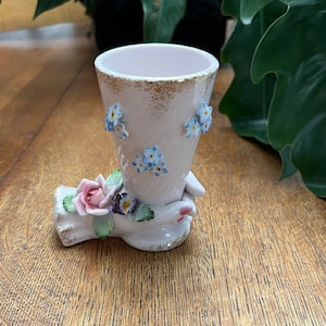 Lefton Hand Holding Vase