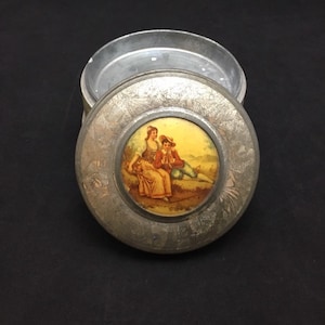 Vintage Powdered Puff Holder