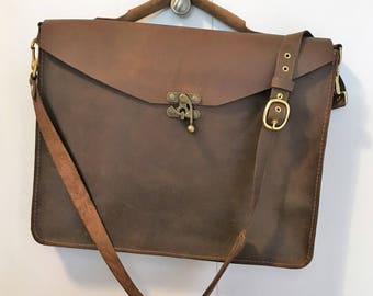 leather messenger bag briefcase