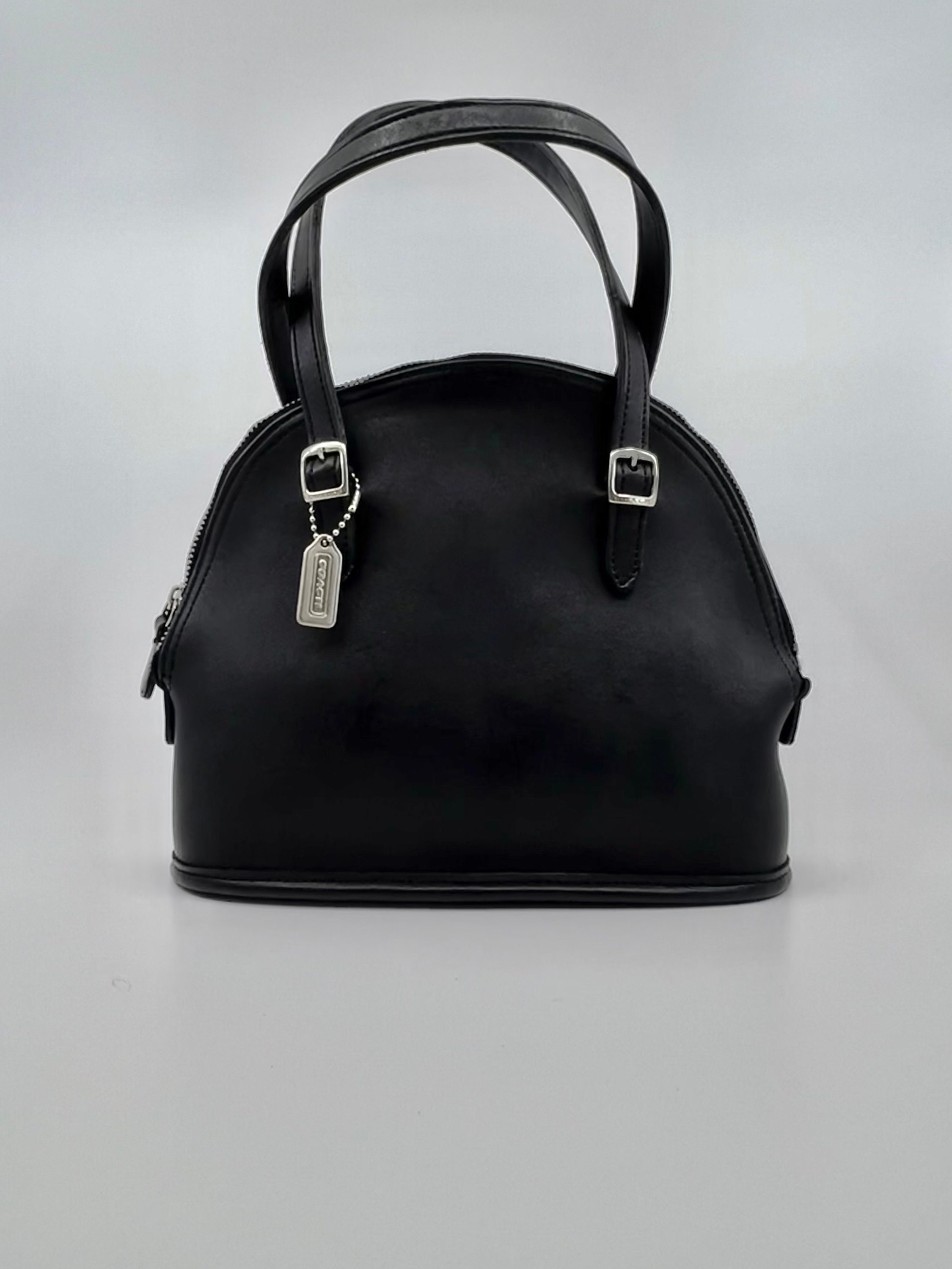 Vintage Coach | Black| 9050 Vintage Coach | Black| 9050