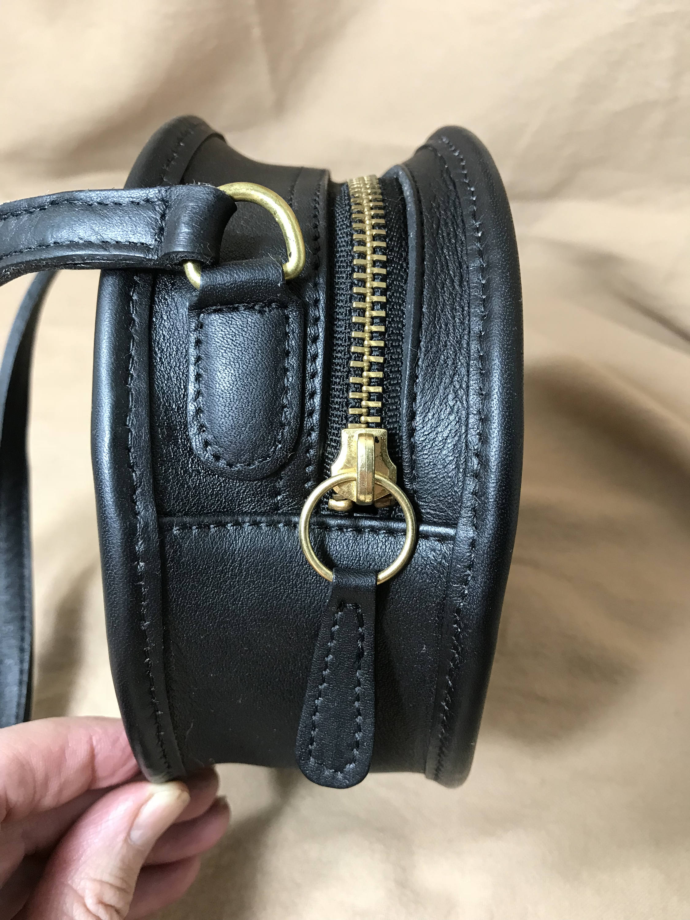 Vintage Coach Coach Bag Chester Canteen Crossbody 9982