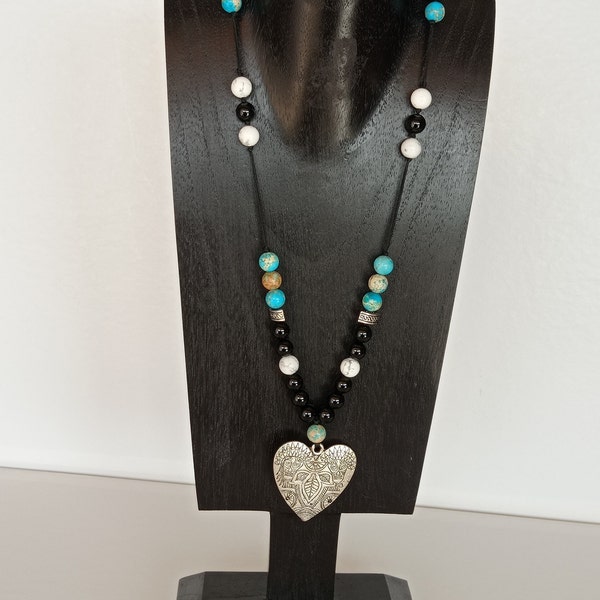 Collier homme femme en perles  Onyx , Turquoise , Pendentif cœur argenté , Bijoux Bohème.