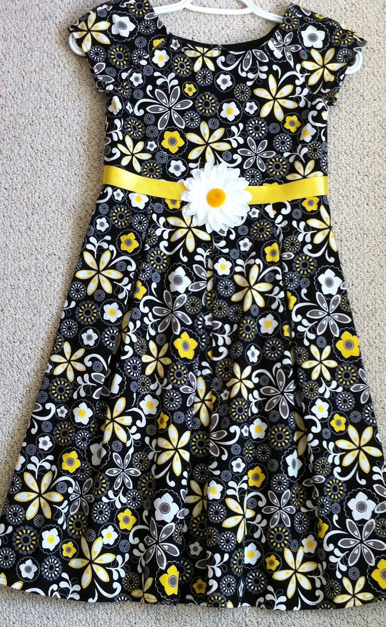 Girl Yellow Flowered Easter Dress Size 8 Special Occasion Dress Sundress Black Yellow Girl Size 8 Spring Summer Cotton Dress for Girls
