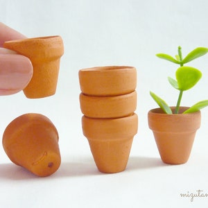 Mini Terracotta flower Pot  21 x 20 mm &lt; 1 - 3 pieces &gt;