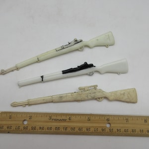 1960&#39;s Gi Joe White Rifle  -  12&quot; Gi Joe - Hasbro - Action Figure - Adventure Team
