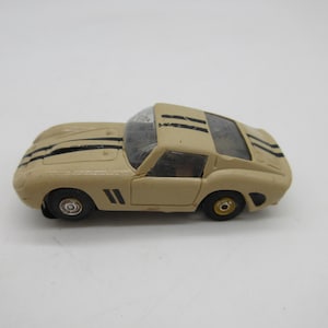 1960&#39;s Ferrari 250 GTO (Tan w/ Stripe) - Aurora Slot Car - Thunderjet - T-jet - HO - Sold As Is