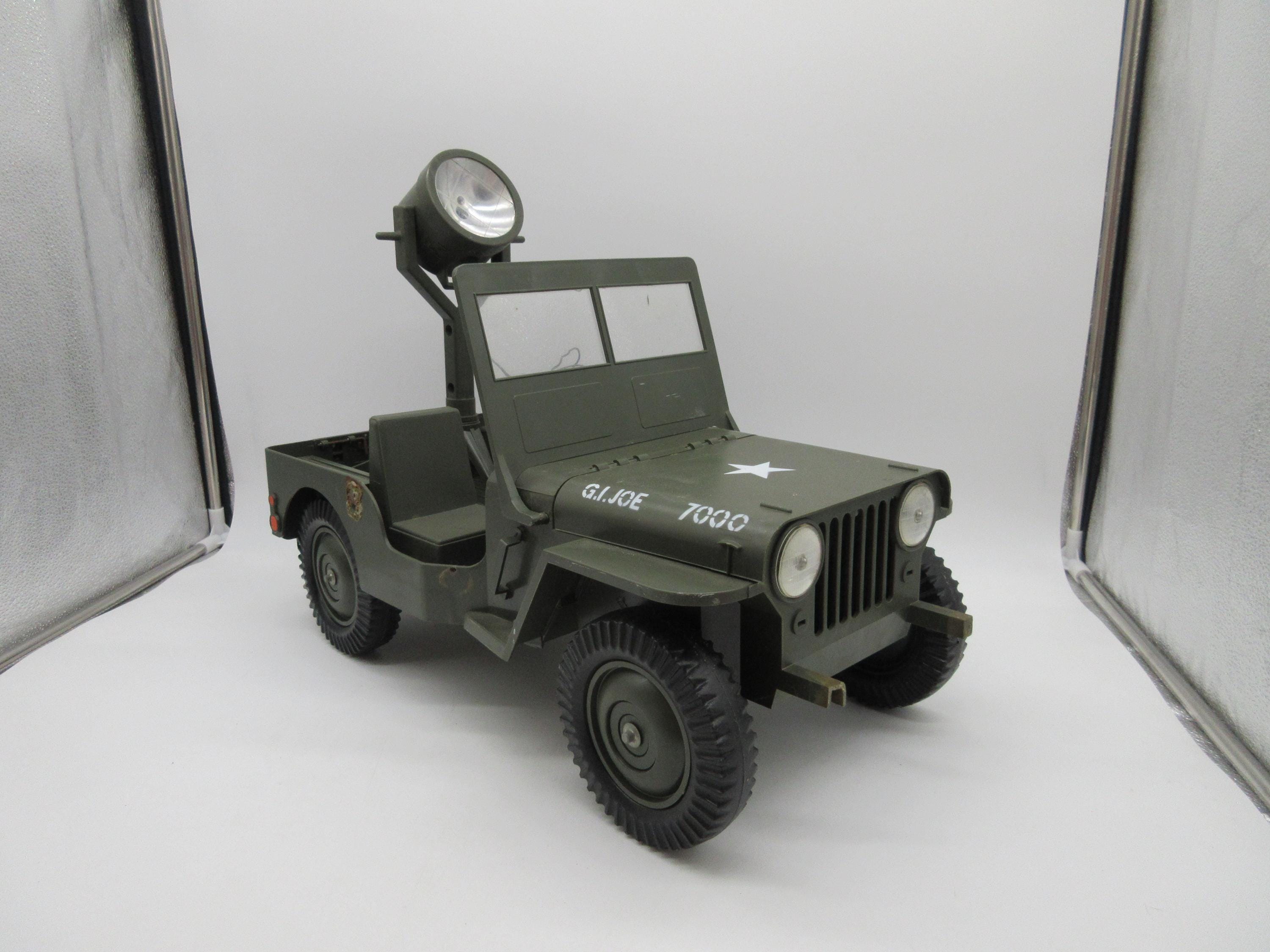 GIジョー　フィギュア付き　ジープ&トレーラー センチュリートイズ　JEEP GIジョー フィギュア付き ジープ&トレーラー センチュリートイズ