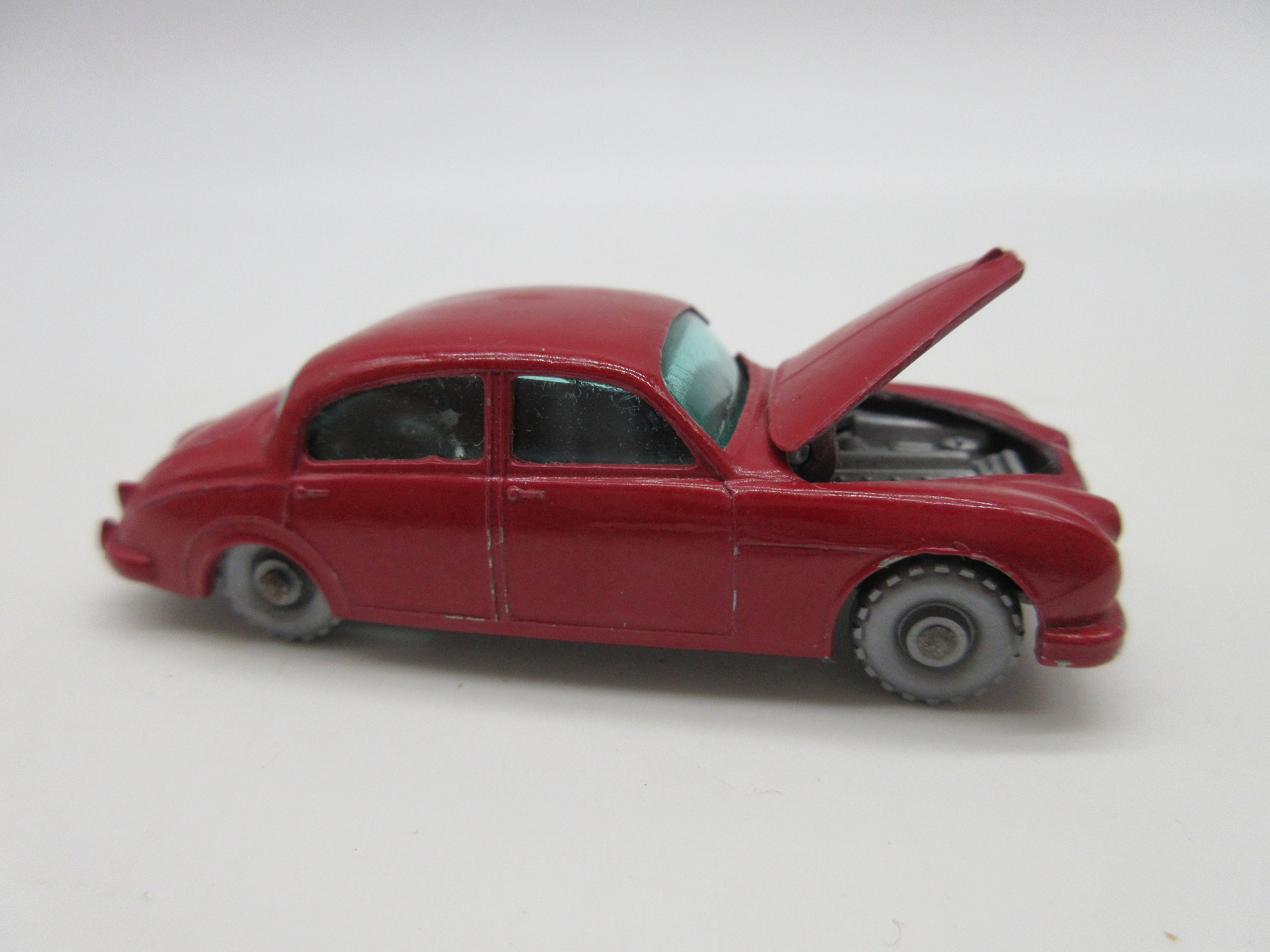 ミニカー MATCHBOX Jaguar 3.8 Sedan 65 Matchbox Models 65 Jaguar 3.8 Sedan - QDT
