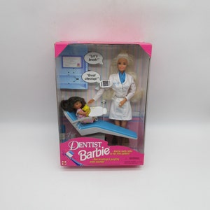 1997 DENTISTA BARBIE parlante Muñeca Barbie rubia Nuevo en