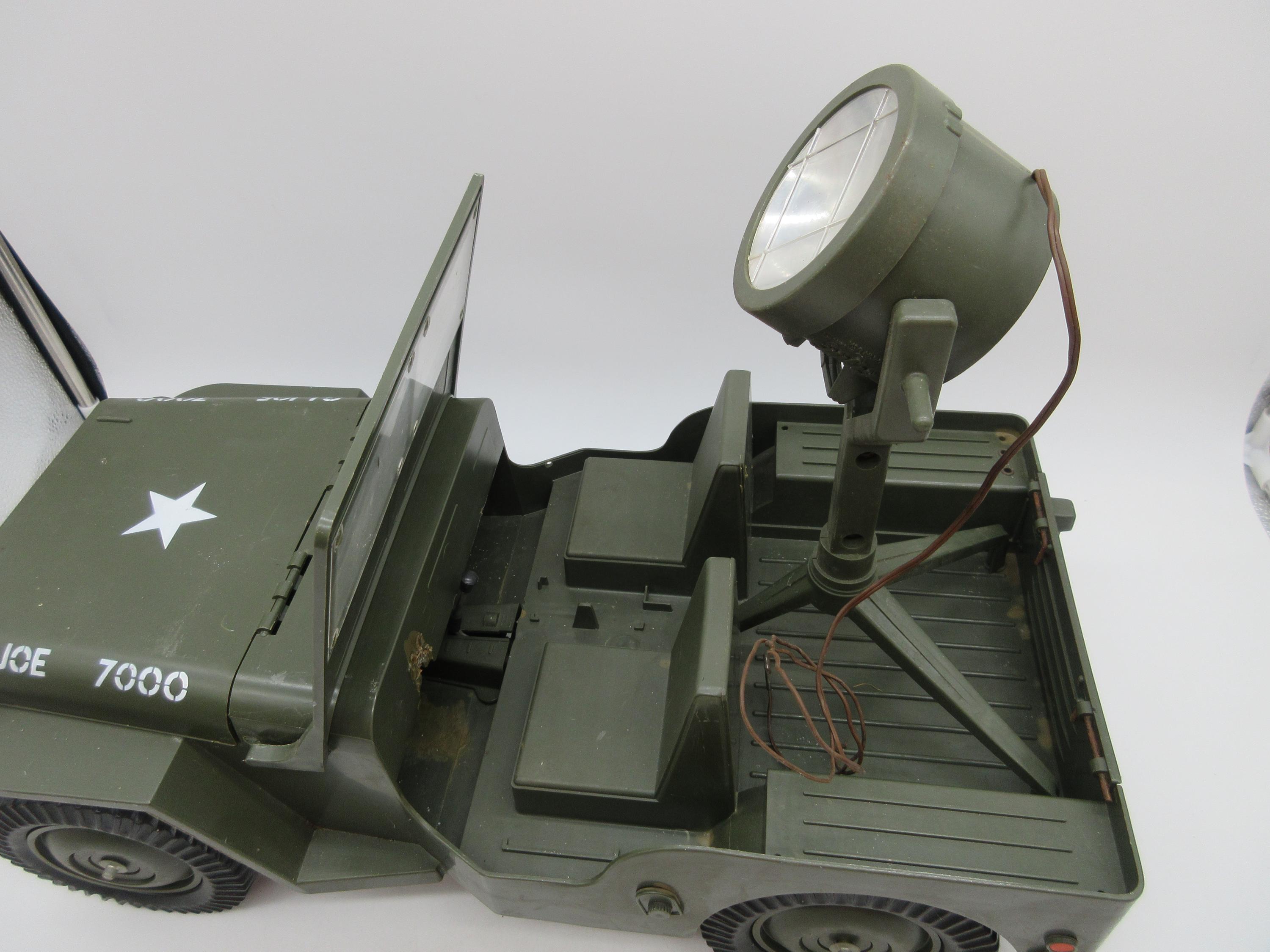1960's GI JOE Jeep + Trailer 7000 - 12