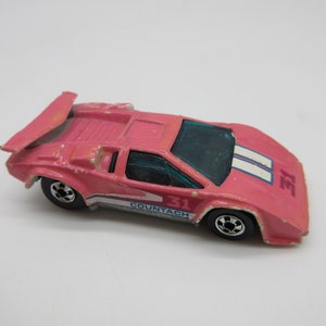 1987 Lamborghini Countach Pink Color Changer - Hot Wheels -  Diecast Lesney Superfast Vintage