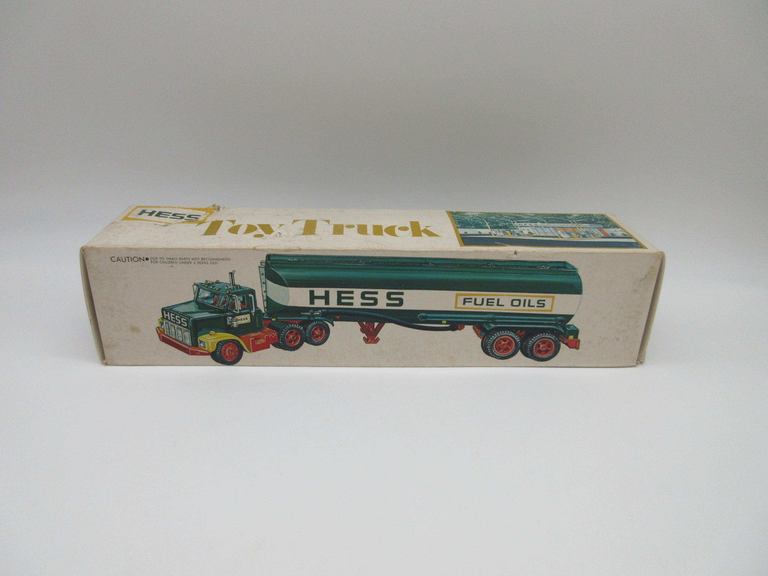 1977 HESS TRUCK Tanker w/ Box - Christmas - Toy