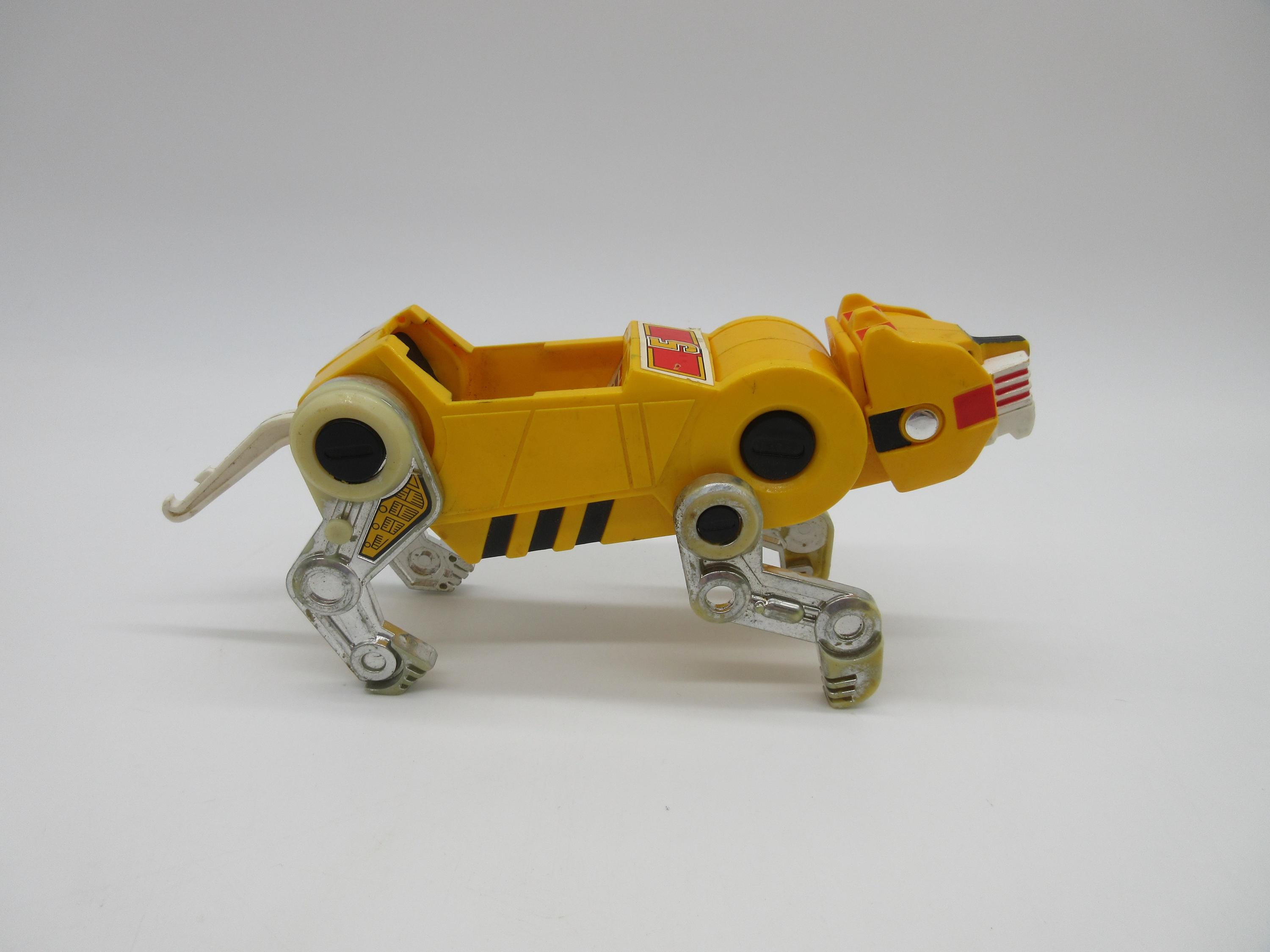 Yellow Original Voltron Die Cast 1981 YELLOW LION Panosh Plastic VOLTRON  Gb-36 Y\u0026K Matchbox, image size:3000x2250