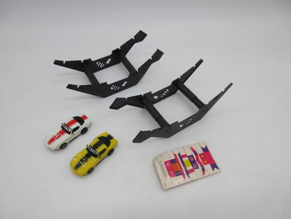 1980's TYCO CLIFF HANGERS W/ Corvettes - Slot Car Race Track in