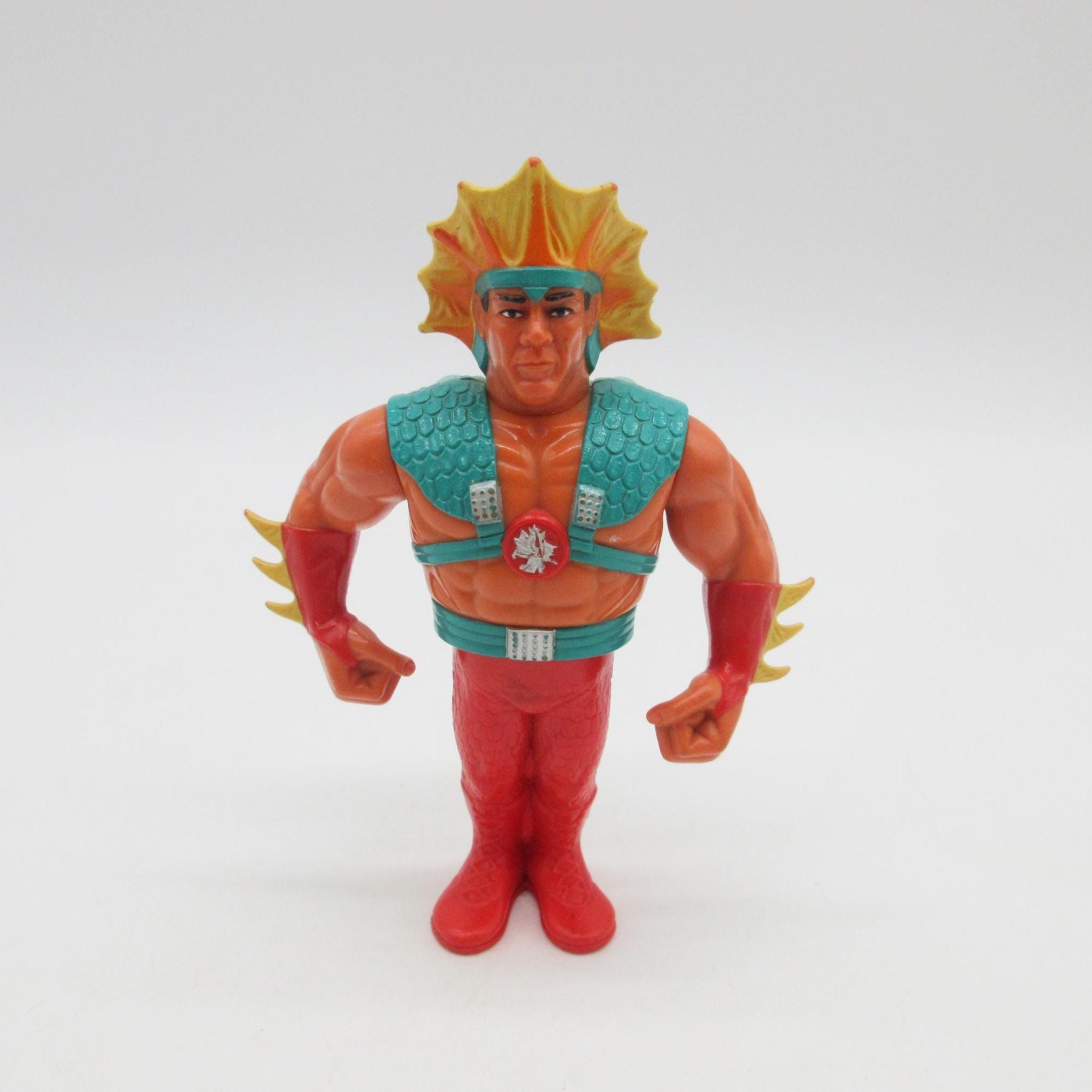 ハズブロ HASBRO WWF WWE　リッキー・スティムボート　ザ・ドラゴン Amazon.com: Mattel WWE Ricky “The Dragon” Steamboat Action
