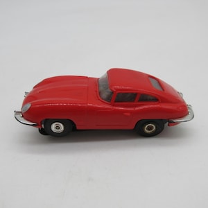 1960&#39;s  Jaguar XKE (Red) Aurora Slot Car - Thunderjet - T-jet - HO - Sold As Is