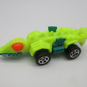 1977 ARMY Funny Car - Don Snake - Hot Wheels - Die-cast
