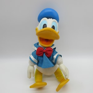 1980&#39;s DONALD DUCK Vintage Doll - Disney- Mickey Mouse - Pluto -
