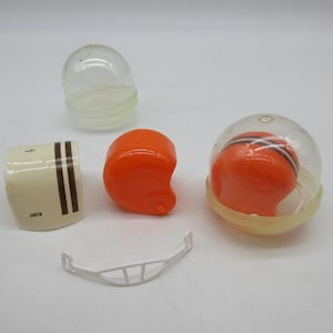 1980&#39;s Cleveland Browns Quarter Machine Helmet - NFL -  TOPPS Candy - Vintage Action Figure Toy