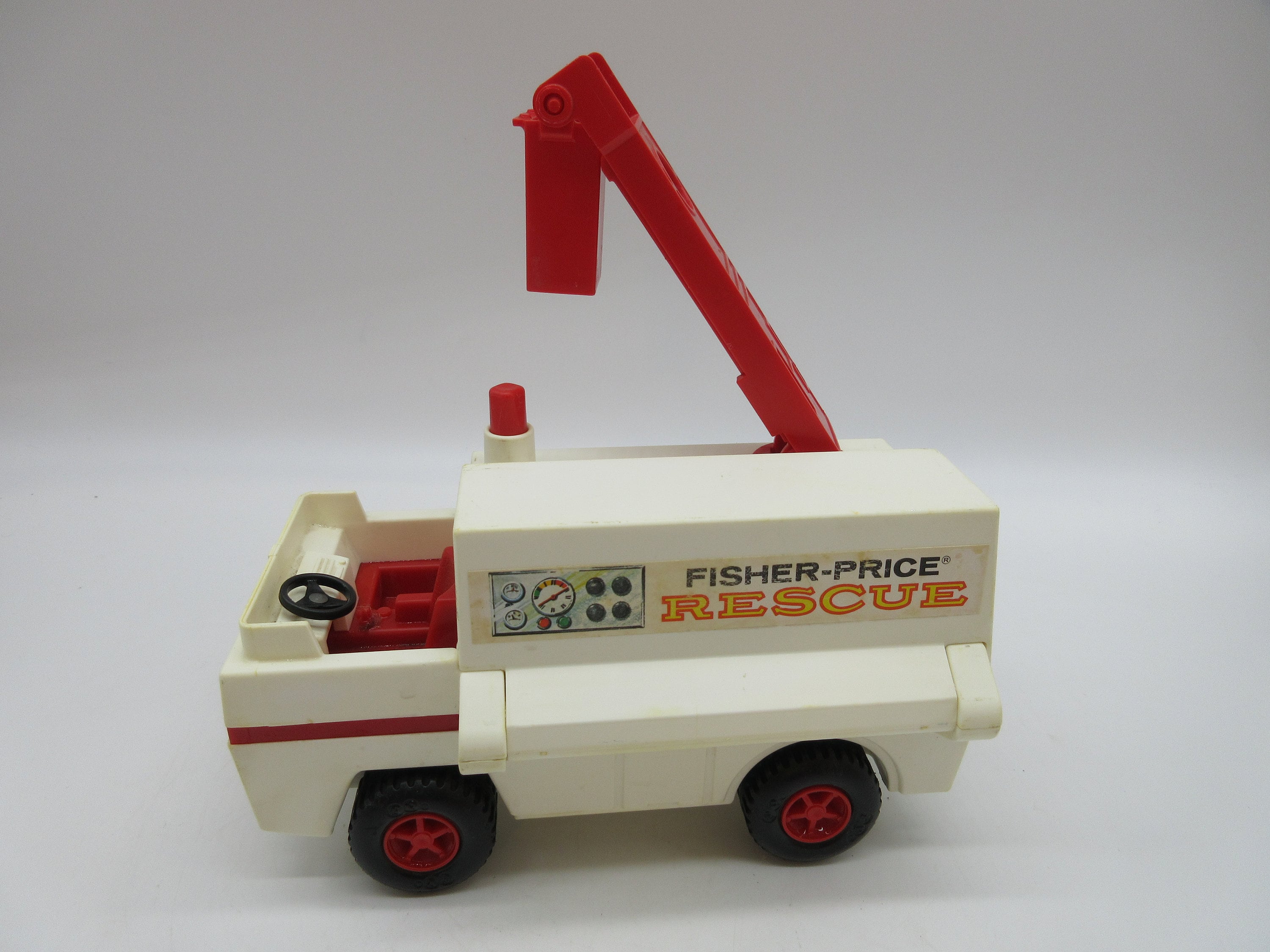 【希少品】Fisher-Price RESCUE 消防車 1974年製おもちゃ 1973 RESCUE TRUCK Fisher Price - Little People - Adventure People