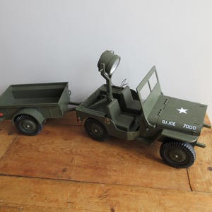 VINTAGE 1964 ORIGINAL GI JOE JEEP 7000 w/TRAILER/SEARCH