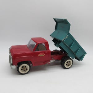 1960&#39;s TONKA Dump Truck - Red Green  - Pressed Steel - Diecast