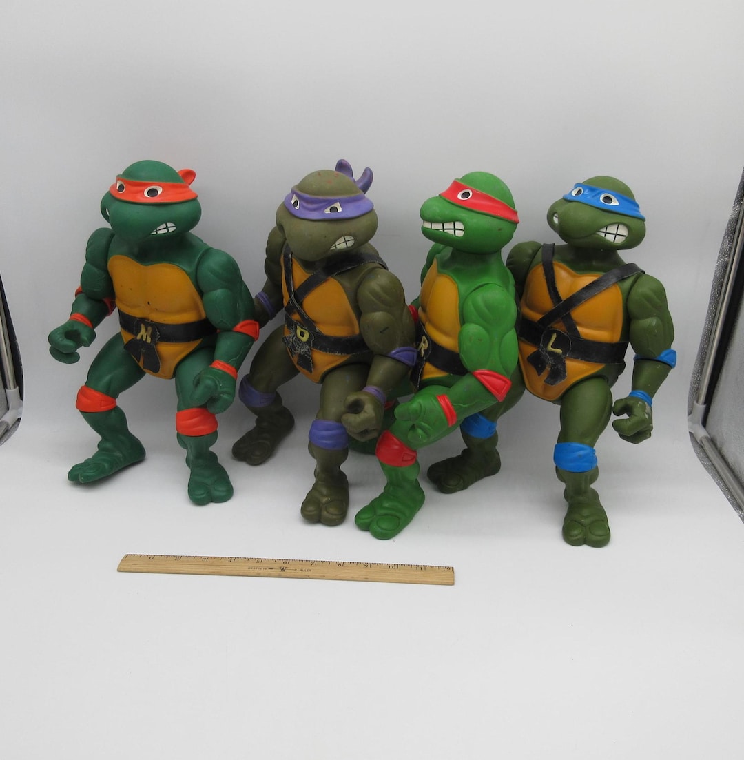 ビンテージ、1989年製のGIANTタートルズのフィギュアです。 ビンテージ、1989年製のGIANTタートルズのフィギュアです