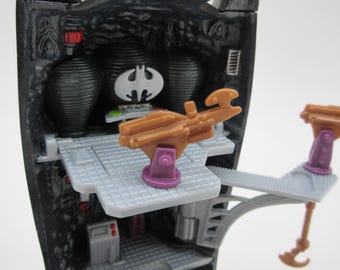 1995 BATMAN Forever Batcave Mini Playset Action Figure Vintage