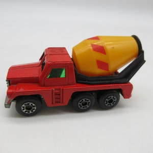 1976 CEMENT TRUCK #19 MATCHBOX Diecast Lesney Superfast Vintage