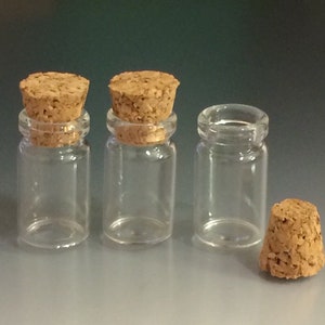 Tiny Clear Glass Jars w/ Cork Stopper Tops Miniature Wish Bottles Vials Crafting Containers w/ Lids 18x11mm / 0.5ml