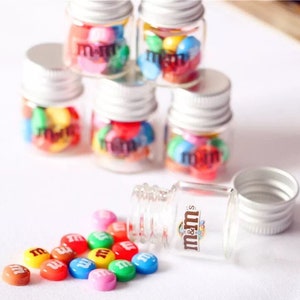 Novelty Tiny 3D M&M Glass Bottle Displays Small Scale Transparent Candy Jars With Metal Screw Top Lids With Colorful Micro Miniature M Beans